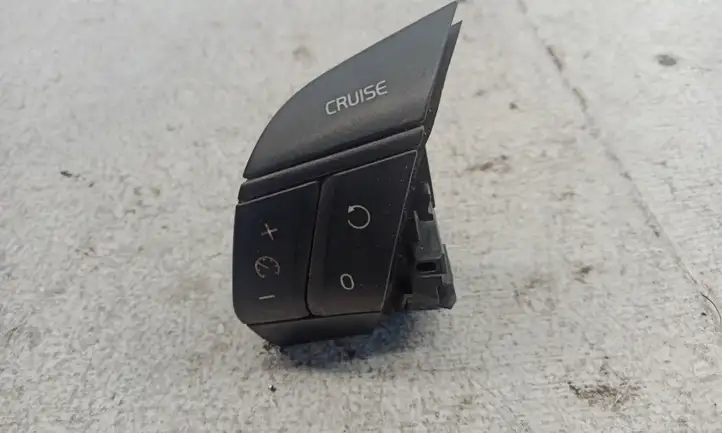 Volvo XC90 (2002 - 2006)  30710260 Кнопки рулевого колеса