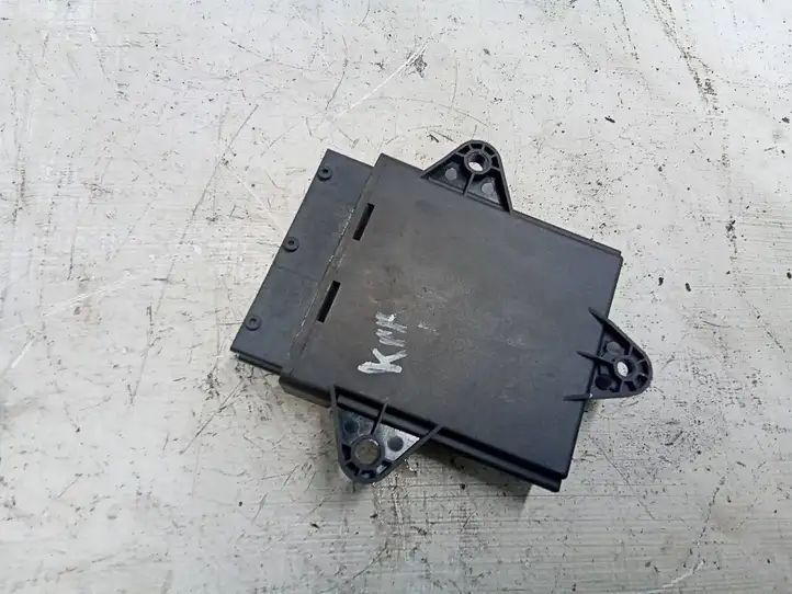 Opel Vectra (2002 - 2005)  13170178 Блок управления дверью