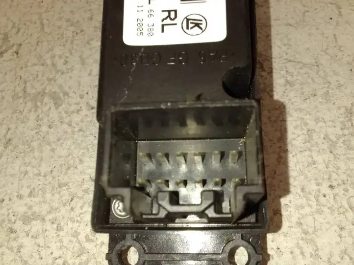Mazda 3 I (2003 - 2006) BP4L66380 Кнопка стеклоподъемников — фото 4