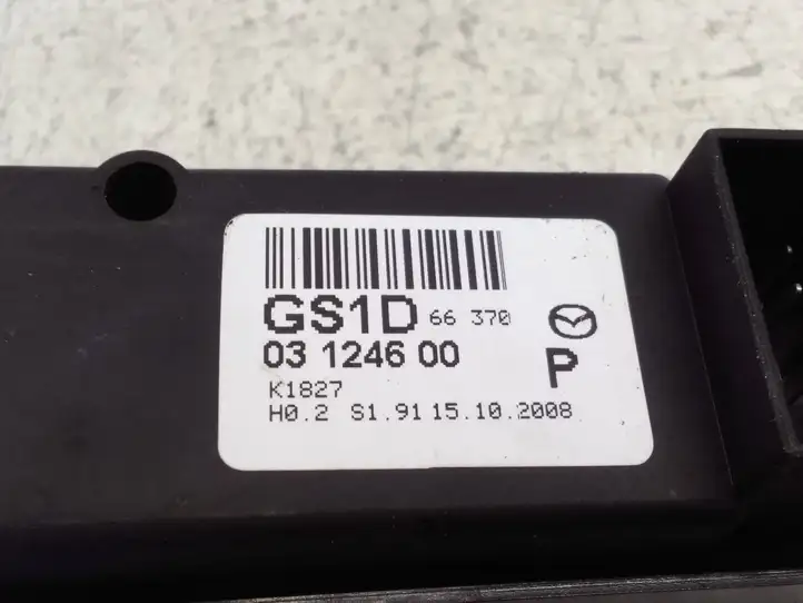 Mazda 6 (2009 - 2012) GS1D66370 Кнопка стеклоподъемников — фото 4