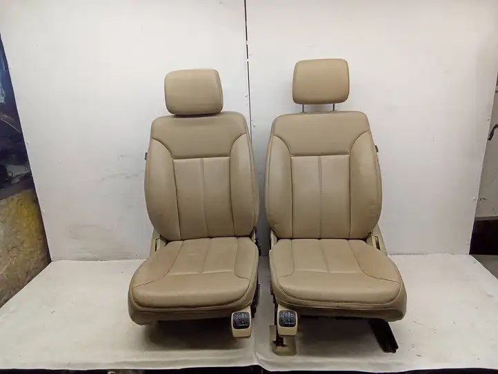 Mercedes-Benz GL X164 (2006 - 2012)   Комплект салона