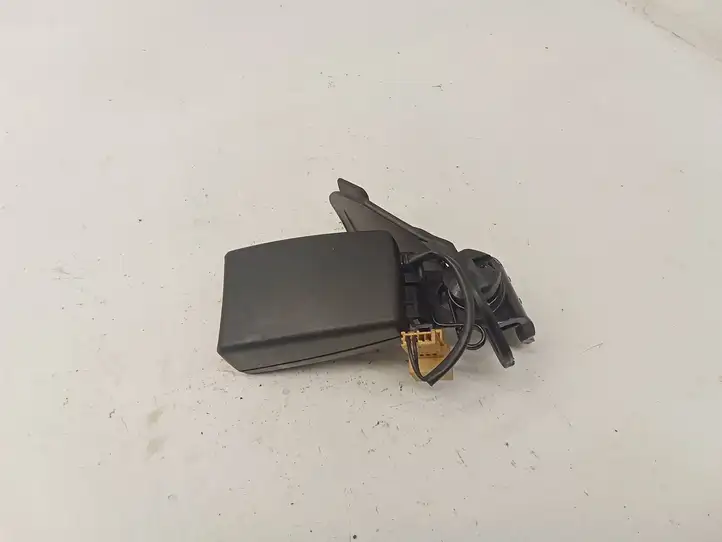 Audi A6 allroad (2012 - 2014)  4G0857740B Замок заднего ремня