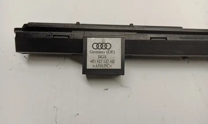 Audi A8 S8 D3 4E (2005 - 2007) 4E1927137AE Включатель аварийных фонарей — фото 4