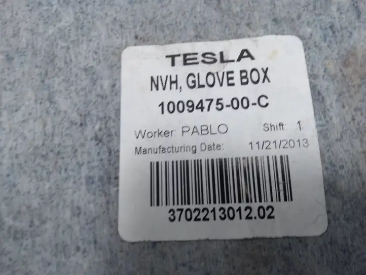 Tesla Model X (2015 - 2021) 100332708 Бардачок в сборе — фото 5
