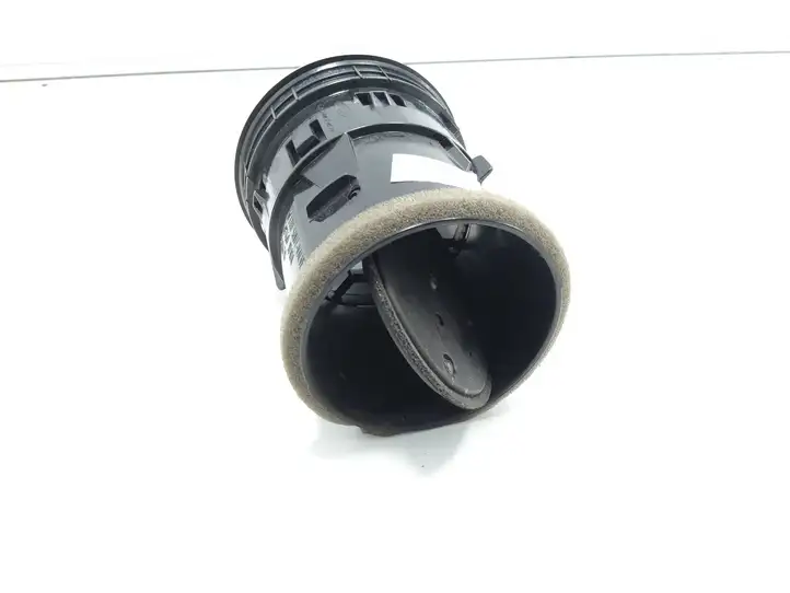 Nissan Qashqai (2006 - 2010) 68760JD10A Боковой воздушный дефлектор — фото 3