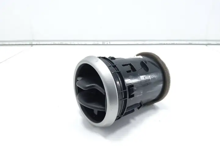 Nissan Qashqai (2006 - 2010) 68760jd10a Боковой воздушный дефлектор — фото 1