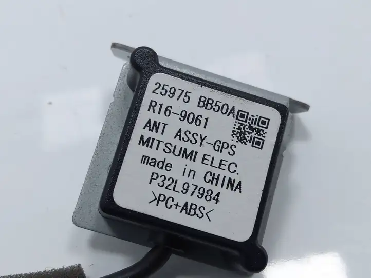 Nissan Qashqai (2006 - 2010) 25975BB50A GPS антенна — фото 4