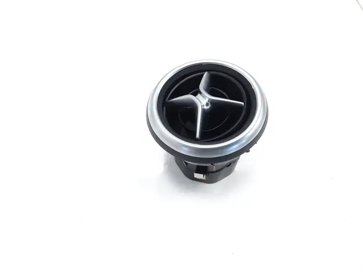 Mercedes-Benz A W176 (2012 - 2018) A1768300354 Боковой воздушный дефлектор — фото 2