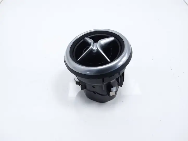 Mercedes-Benz A W176 (2012 - 2018) A1768300354 Боковой воздушный дефлектор — фото 1