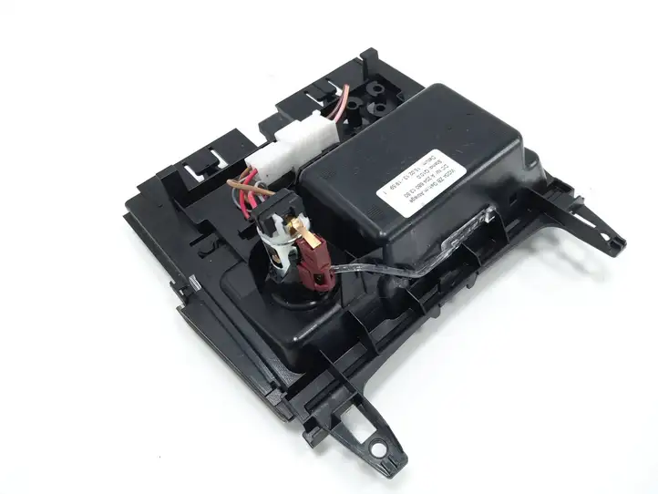 Mercedes-Benz C W204 (2007 - 2014) A2046800179 Пепельница — фото 4