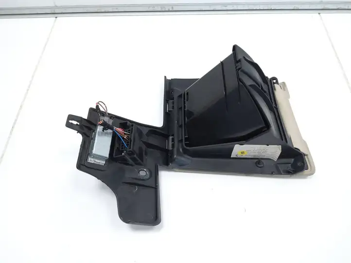 Skoda Superb B6 (3T) (2008 - 2015)  3T1857923 Переднее багажное отделение