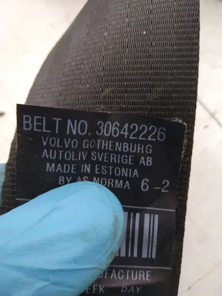 Volvo C30 (2010 - 2013) 30642226 Задний ремень безопасности — фото 3