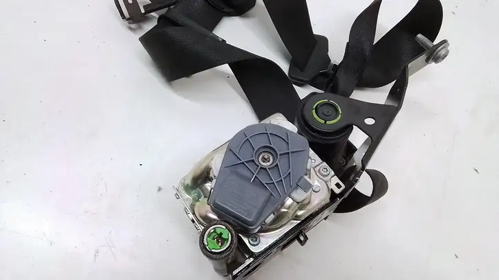 Mercedes-Benz E W212 (2009 - 2016)  A2128600886 Передний ремень безопасности