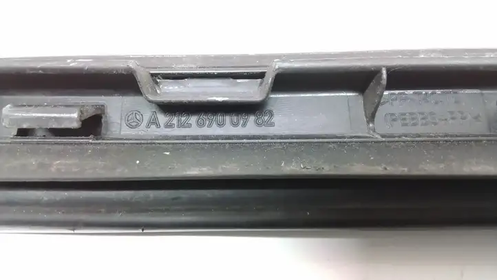 Mercedes-Benz E W212 (2009 - 2016) A2126900982 Накладка стоек лобового стекла — фото 6