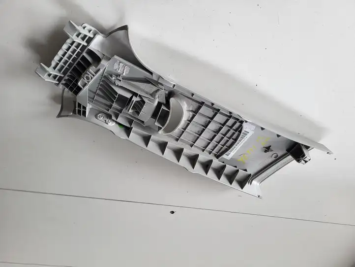 Skoda Yeti (2013 - 2018)   Отделка ремня безопасности