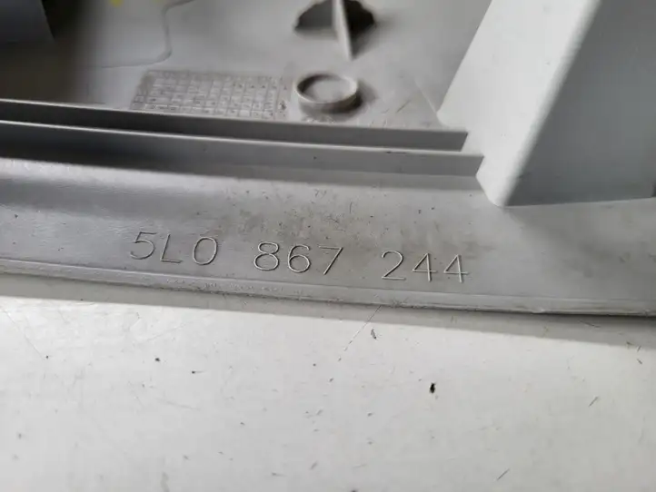 Skoda Yeti (2013 - 2018)   Отделка ремня безопасности