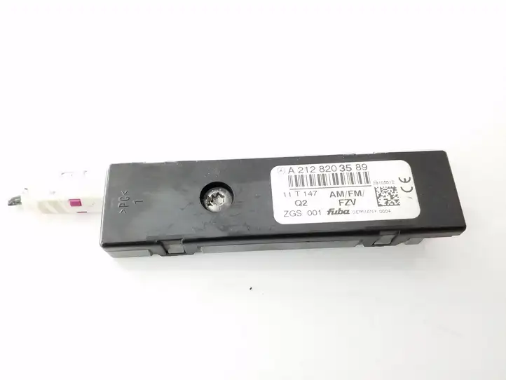 Mercedes-Benz E W212 (2009 - 2016)  A0015424723 Усилитель антенны