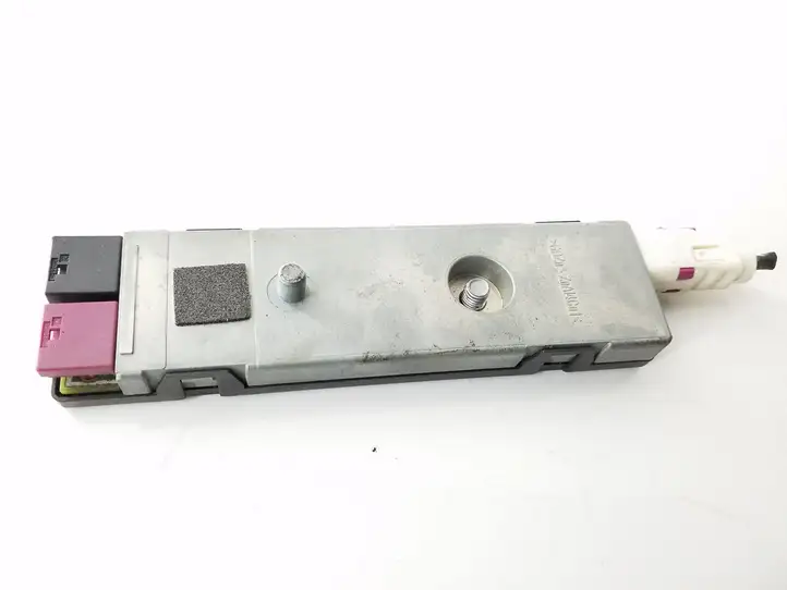 Mercedes-Benz E W212 (2009 - 2016)  A0015424723 Усилитель антенны