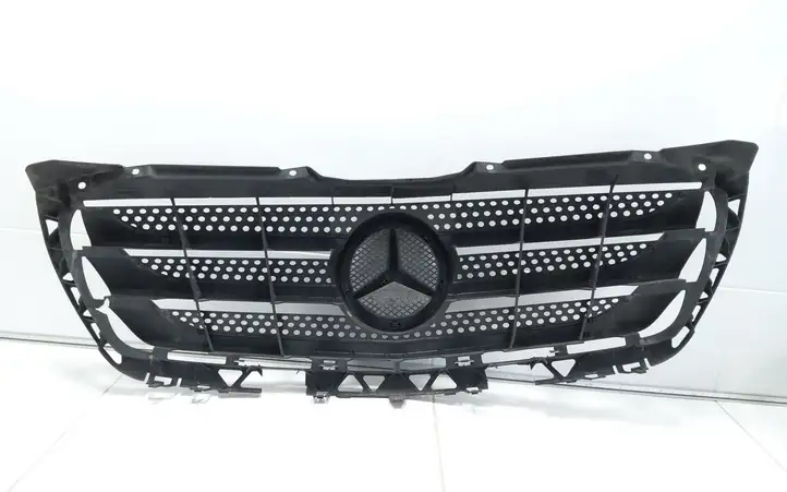 Mercedes-Benz Sprinter W906 (2006 - 2018) A9068880523 Верхняя решетка радиатора — фото 3