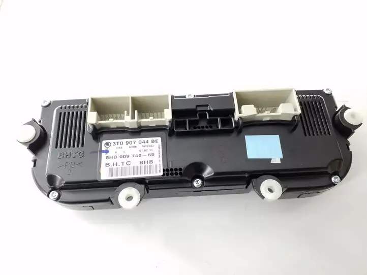 Skoda Superb B6 (3T) (2008 - 2015)  3T0907044BE Блок управления кондиционера воздуха / климата/ печки (в салоне)