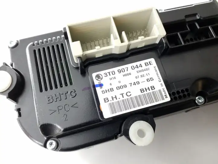 Skoda Superb B6 (3T) (2008 - 2015)  3T0907044BE Блок управления кондиционера воздуха / климата/ печки (в салоне)