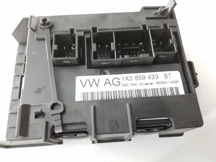 Volkswagen Golf Plus (2008 - 2014) 1K0959433BT Модуль комфорта — фото 3