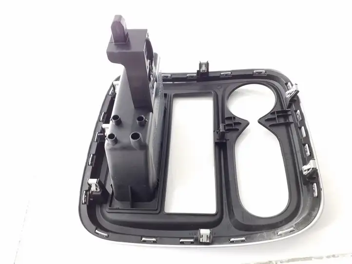 Renault Megane III (2009 - 2016)   Отделка радио/ навигации