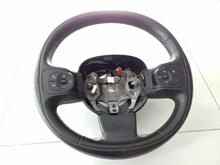 Fiat 500L (2013 - )   Руль