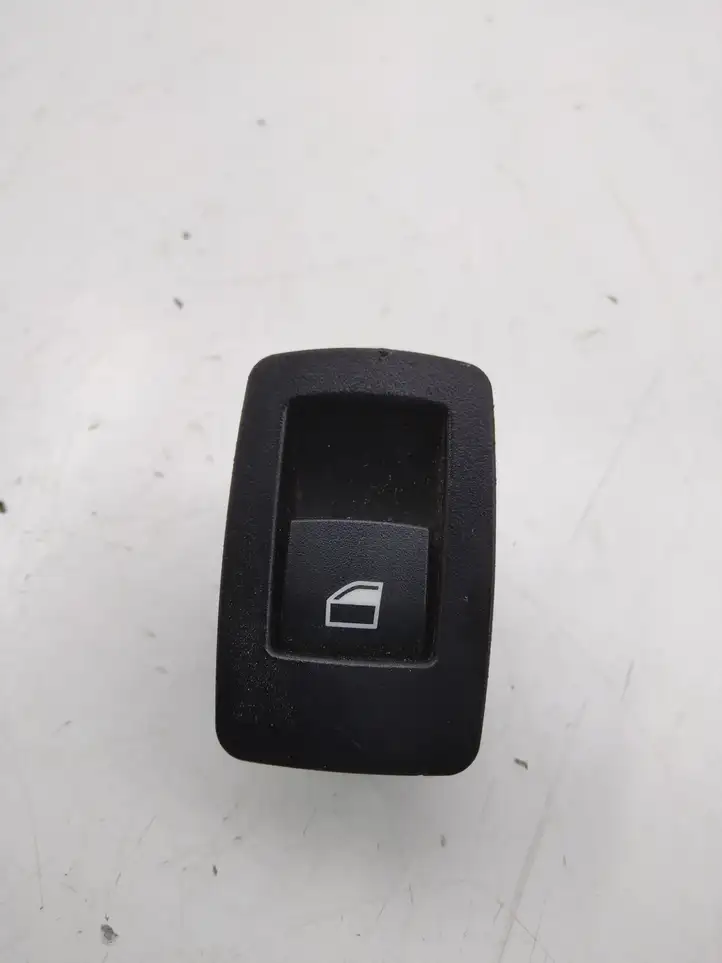 BMW 3 F30 F35 F31 (2012 - 2018)   Кнопка стеклоподъемников