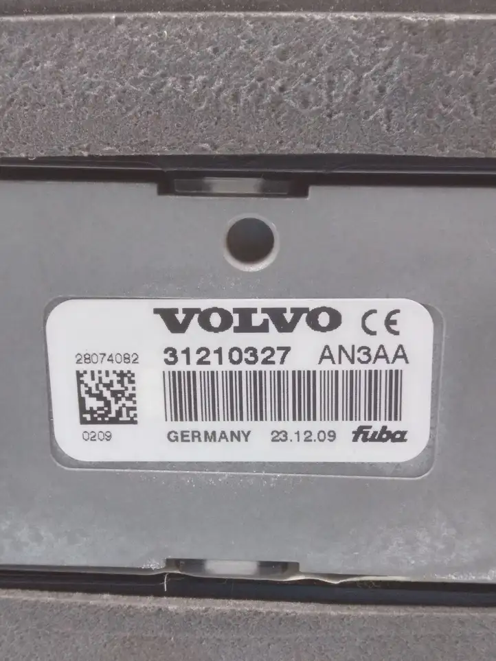 Volvo XC70 (2007 - 2013) 31210327 GPS антенна — фото 3