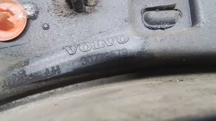 Volvo XC90 (2006 - 2014) 30698937 Задняя колесная арка — фото 8