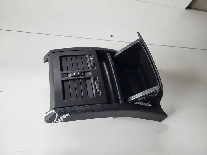 Skoda Yeti (5L) (2013 - 2018) Другая деталь консоли (туннеля) — фото 9