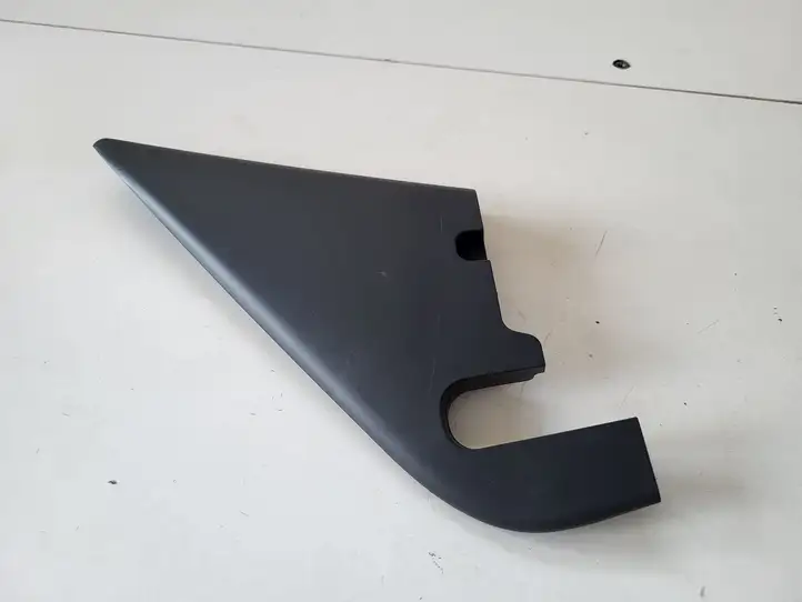 Skoda Yeti (2013 - 2018)   Отделка стекла передней двери