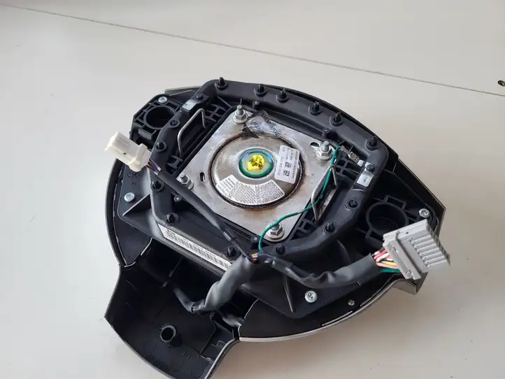 Nissan Qashqai (2010 - 2013) Подушка безопасности руля — фото 2