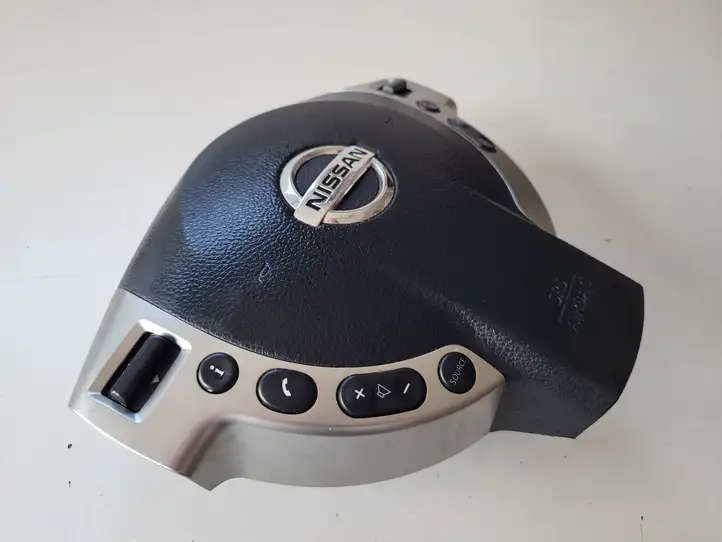 Nissan Qashqai (2010 - 2013) Подушка безопасности руля — фото 3
