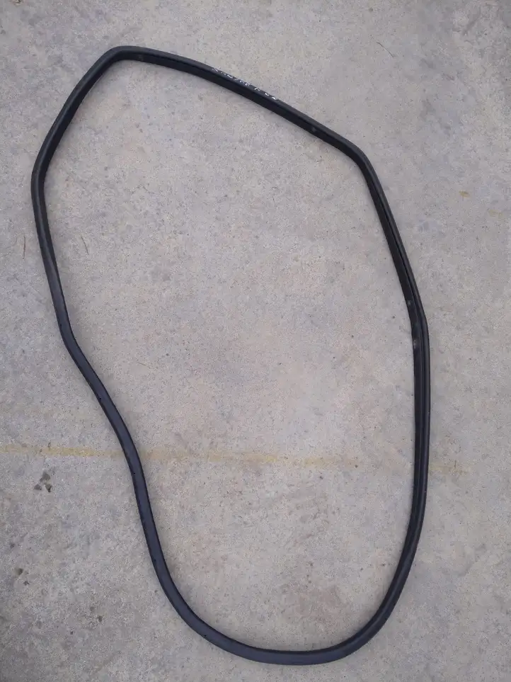 Renault Kadjar (2015 - 2018)   Уплотнительная резина (на кузове)