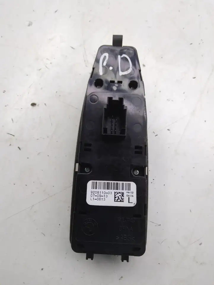 BMW 3 F30 F35 F31 (2012 - 2018) 920811003 Блок кнопок стеклоподъемников — фото 2
