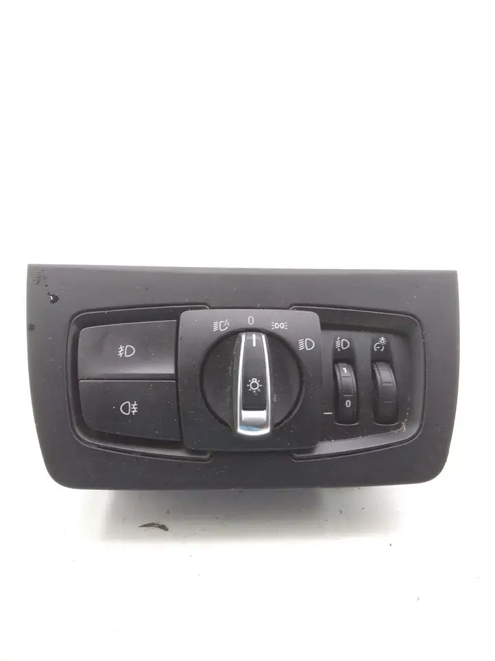 BMW 3 F30 F35 F31 (2012 - 2018) 926530504 Включатель фонарей — фото 1