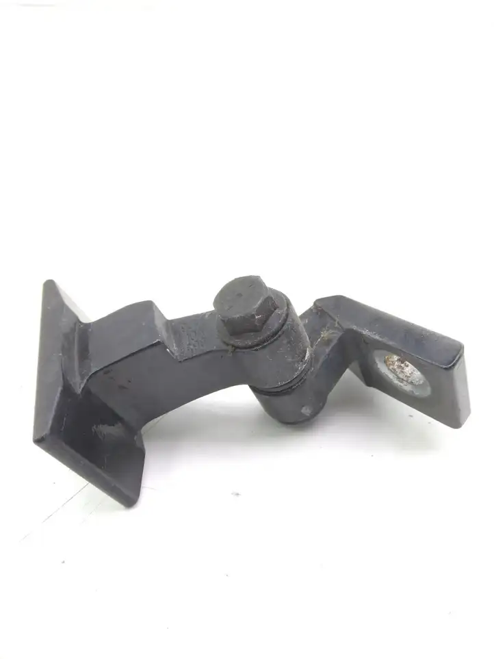 BMW 3 F30 F35 F31 (2012 - 2018)   Верхняя петля передней двери