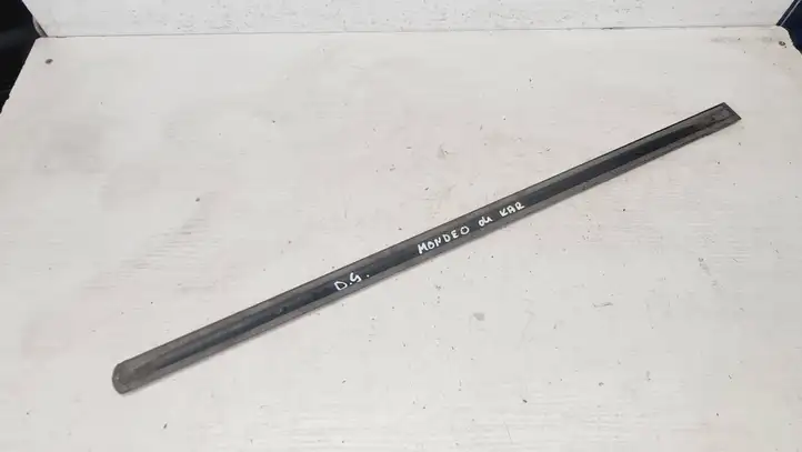 Ford Mondeo Mk III (2000 - 2007)  1S7125533  Отделка дверей (молдинги) задней двери