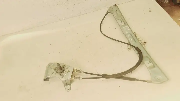 Smart ForTwo (2000 - 2007)   Механизм механического подъема окон задней двери