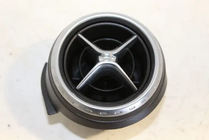 Mercedes-Benz GLA W156 (2013 - 2017) A1568300154 Боковой воздушный дефлектор — фото 2