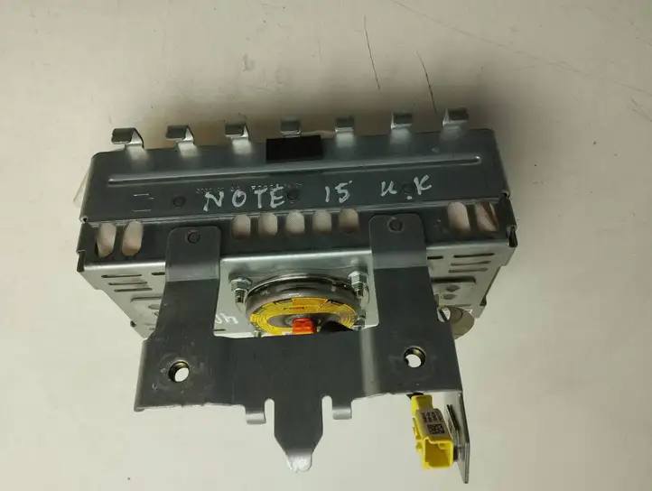 Nissan Note (E12) (2014 - 2018) 0589-P1-000197 Подушка безопасности пассажира — фото 3