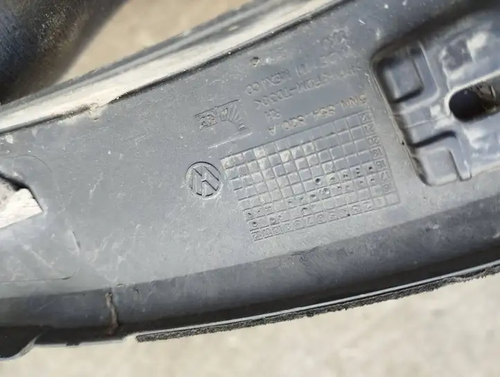 Volkswagen Tiguan Allspace (2017 - ) 5NN854820A Молдинг заднего крыла — фото 9