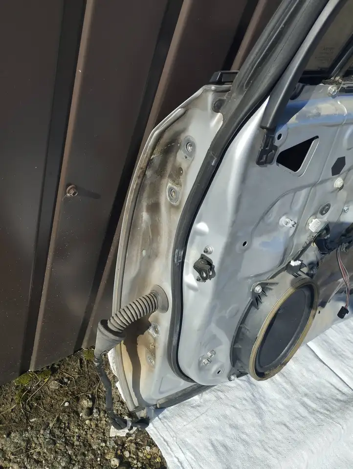 Toyota Avensis T270 (2009 - 2012) Дверь — фото 2