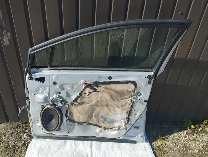 Toyota Avensis T270 (2009 - 2012) Дверь — фото 4