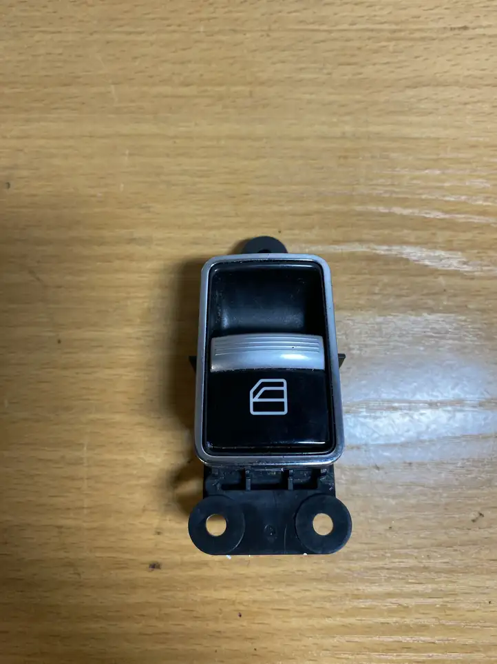 Mercedes-Benz S W221 (2005 - 2013) A2218704579 Блок кнопок стеклоподъемников — фото 2