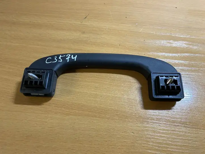 BMW 3 E90 E91 (2005 - 2012) 9143516 Потолочная ручка передняя — фото 1