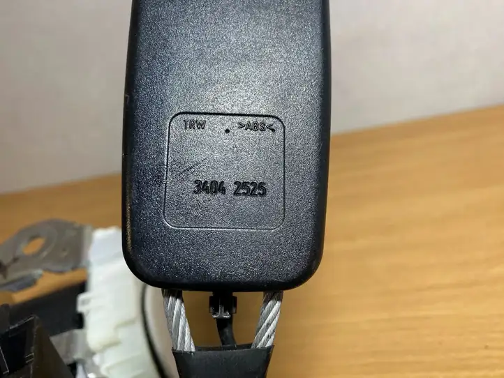 Ford Focus (2011 - 2015) 33035173 Передний ремень безопасности — фото 3