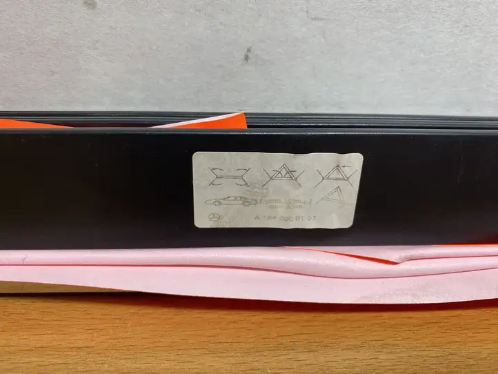 Mercedes-Benz ML W164 (2005 - 2011)  A1648900197 Ящик для инструментов